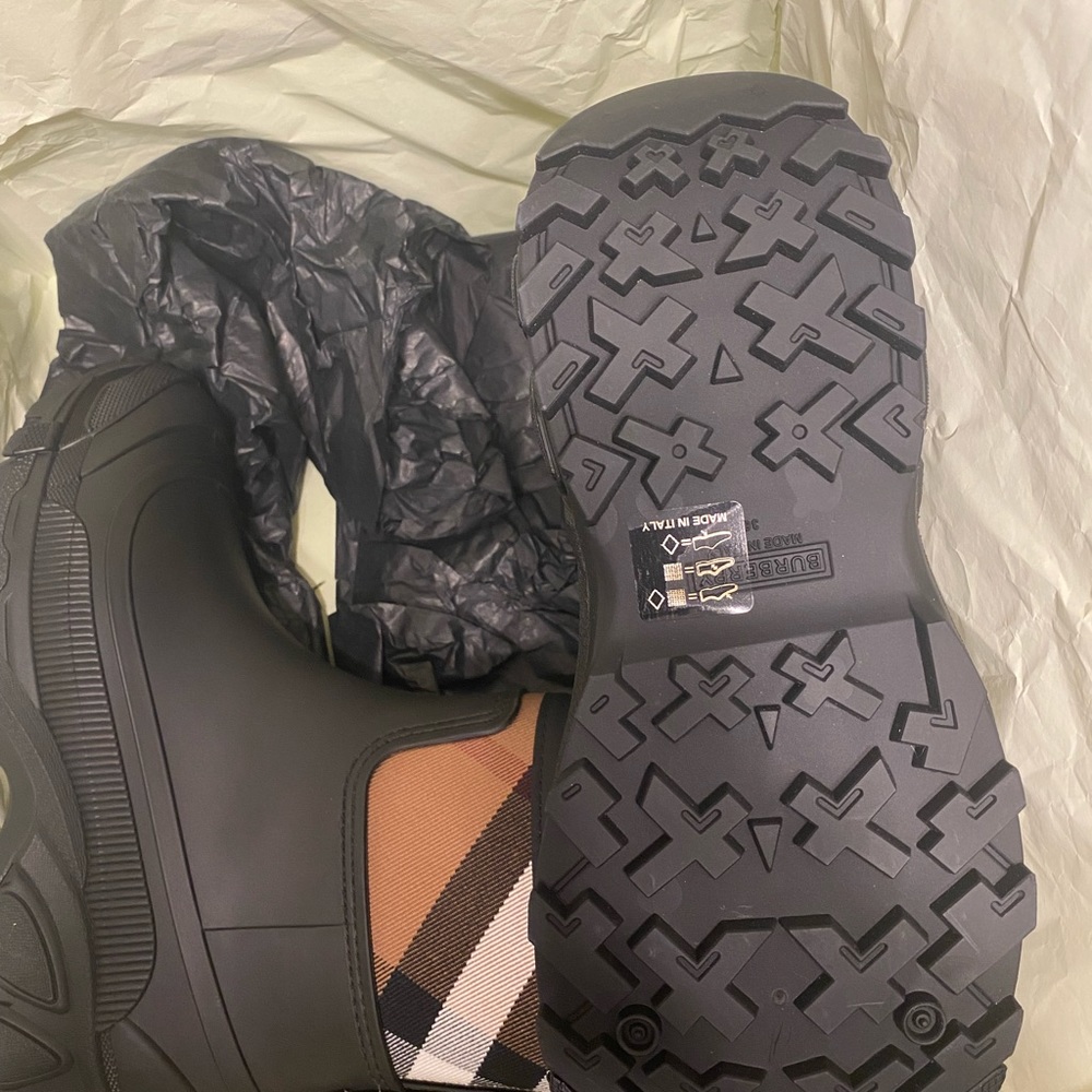 BURBERRY Eco Check Rubber Rainboots Rain Flat Ankle Boots. NEW SEASON! - Picture 3 of 10